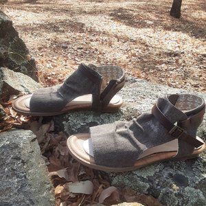 Blowfish Gladiator Sandal U.S. Size 6